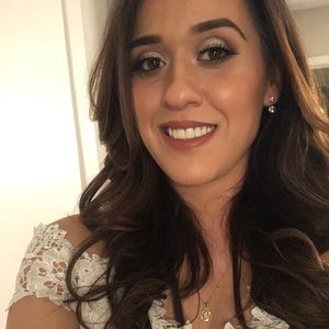 Meet your Posher, Alma